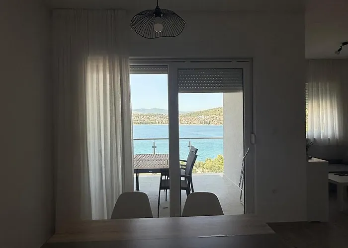 Seaesta Holidays Andrea