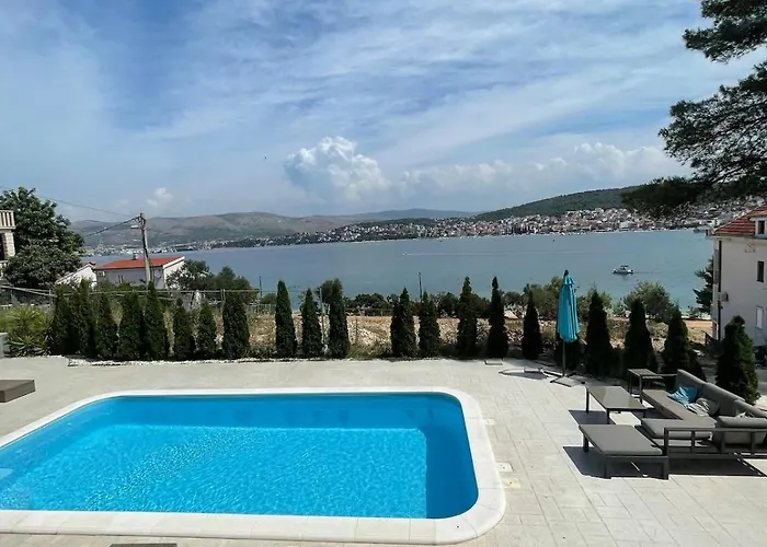 Lägenhet Seaesta Holidays Andrea