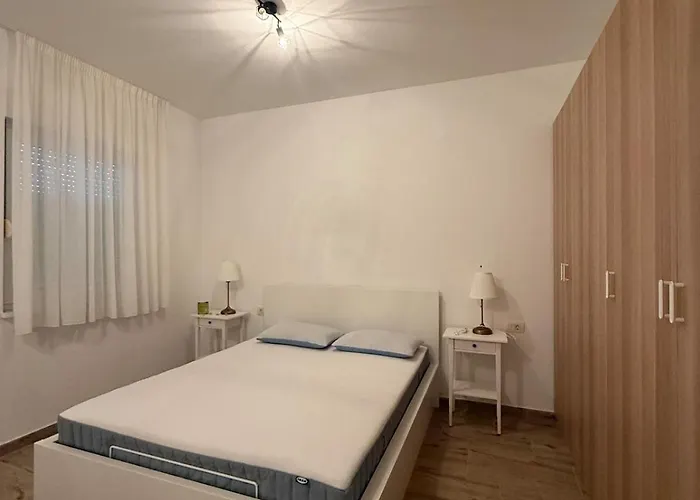 Seaesta Holidays Andrea