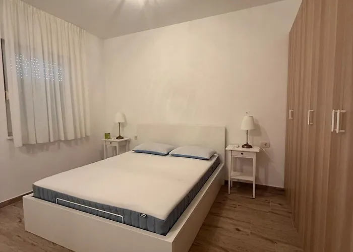 Seaesta Holidays Andrea Lägenhet *